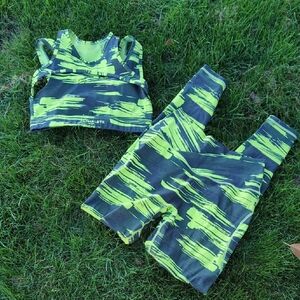 Alphalete Neon Green and Black Leggings Set